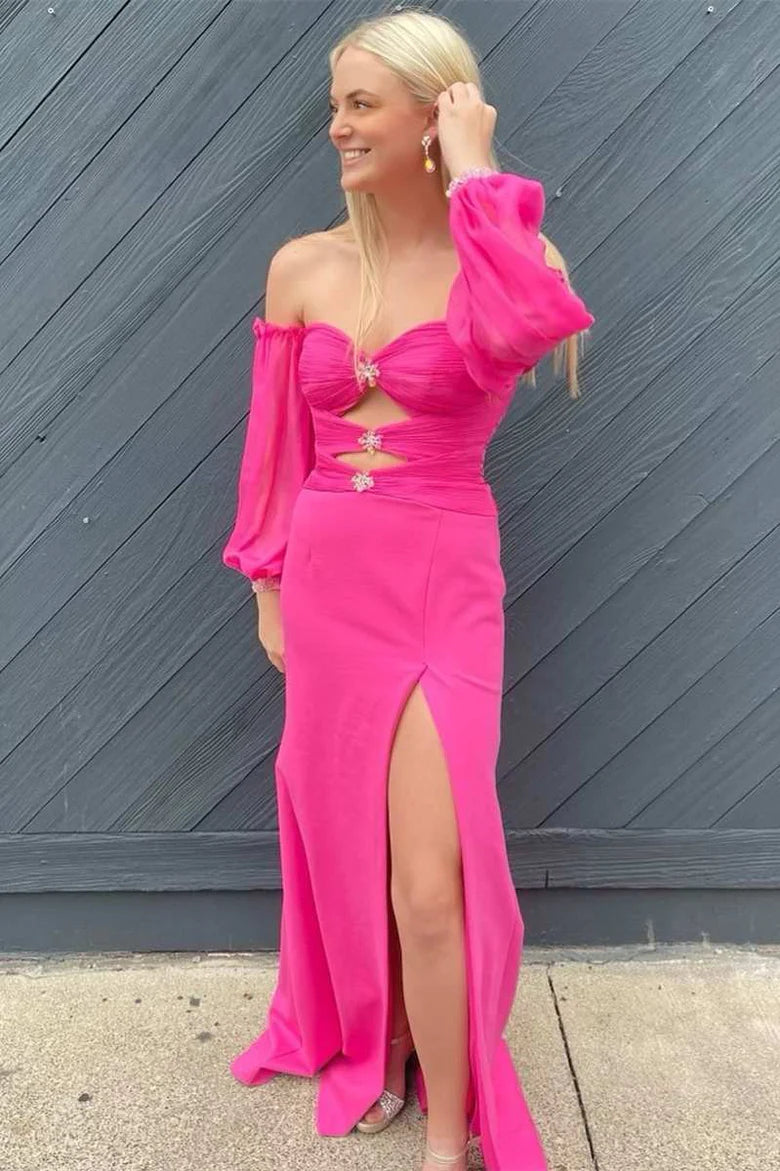 Vestido de fiesta sin tirantes con corte en la cintura y pedrería